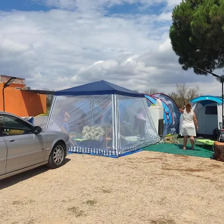 Campsite Aree Tende Presso La Casa In Campagna Di Ottavia