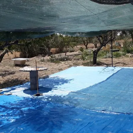 Aree Tende Presso La Casa In Campagna Di Ottavia * Alezio